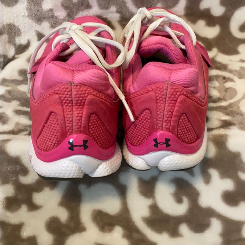 Pink Under Armour microG running shoes with Velcro - Picture 4 of 5